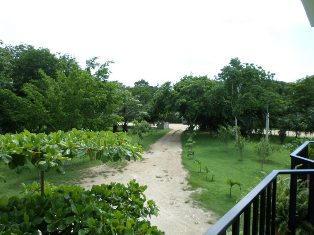 River Park Inn San Ignacio Buitenkant foto